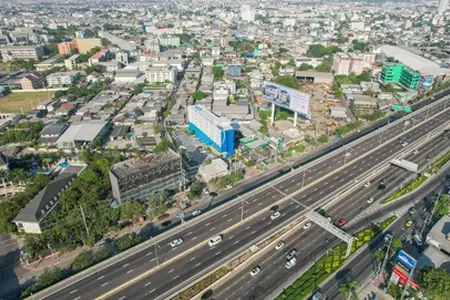 Die Arbeiten an der Talbrücke der M0 beginnen, es ist mit erheblichen Staus zu rechnen.
