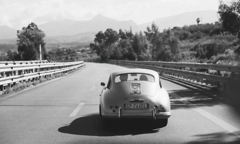Es wurde gezeigt, wie der östliche Abschnitt der Autobahn D1 mit dem größten gesellschaftlichen Nutzen abgeschlossen werden kann. Es wurde gezeigt, wie der östliche Abschnitt der Autobahn D1 mit dem größten gesellschaftlichen Nutzen abgeschlossen werden kann.