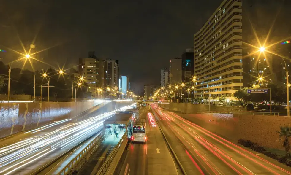 Rumänien baut eine neue Autobahn: Die A9 beginnt in Timișoara, wird 73 Kilometer lang sein und 3 Milliarden Euro kosten. Rumänien baut eine neue Autobahn: Die A9 beginnt in Timișoara, wird 73 Kilometer lang sein und 3 Milliarden Euro kosten.