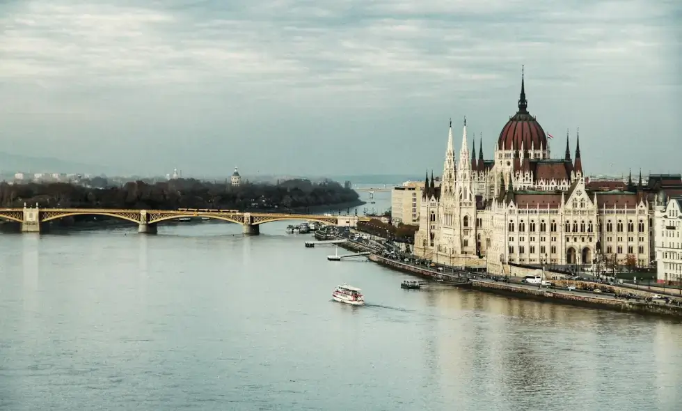 Mundësitë e Udhëtimit në Autostradat e Hungarisë Mundësitë e Udhëtimit në Autostradat e Hungarisë